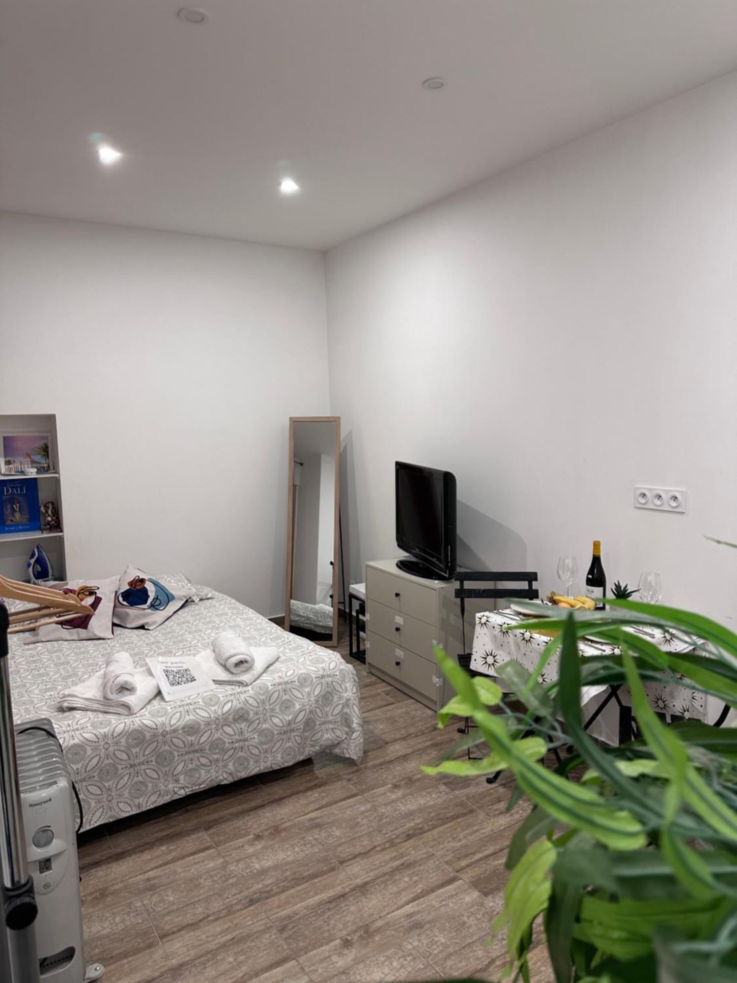 Cosy Studio Vieux Nice A 2 Pas De La Mer Kültér fotó